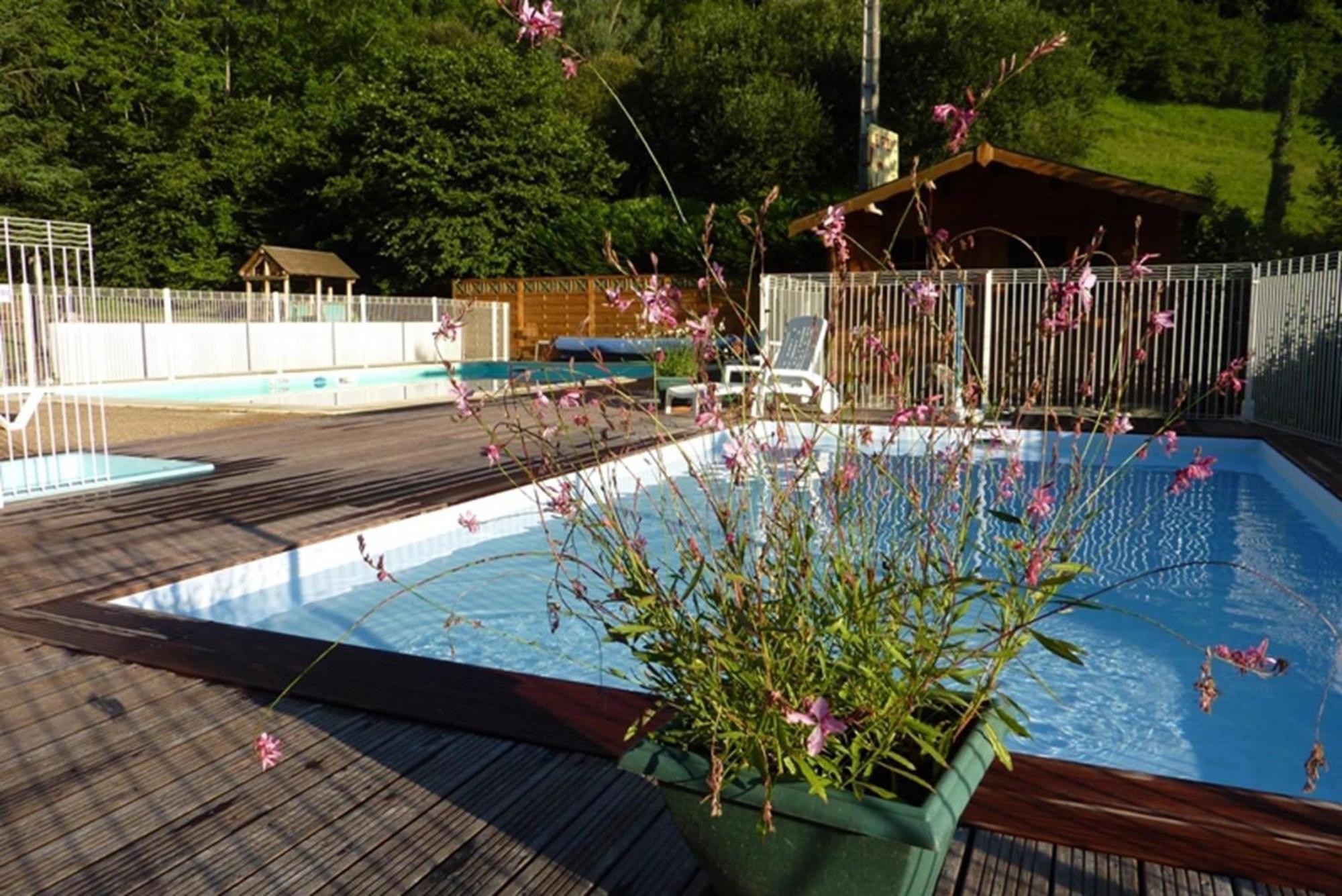 Camping Le Rey Louvie Juzon Exteriér fotografie