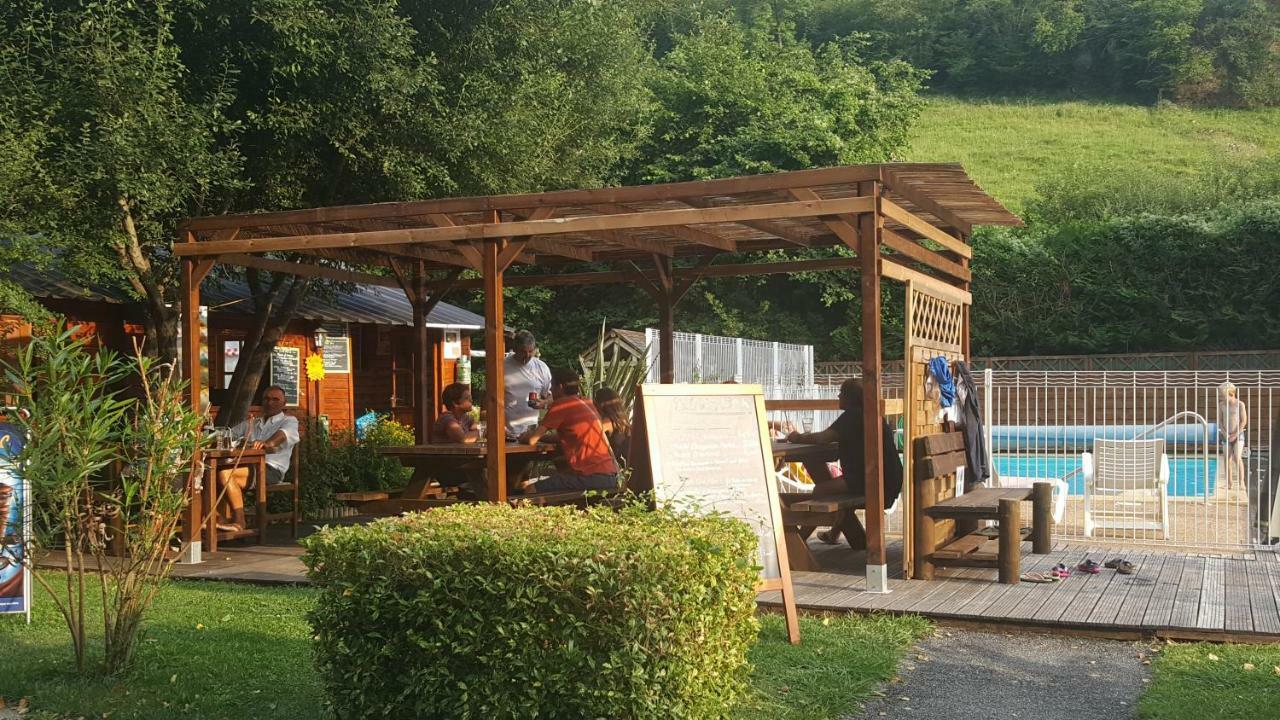 Camping Le Rey Louvie Juzon Exteriér fotografie